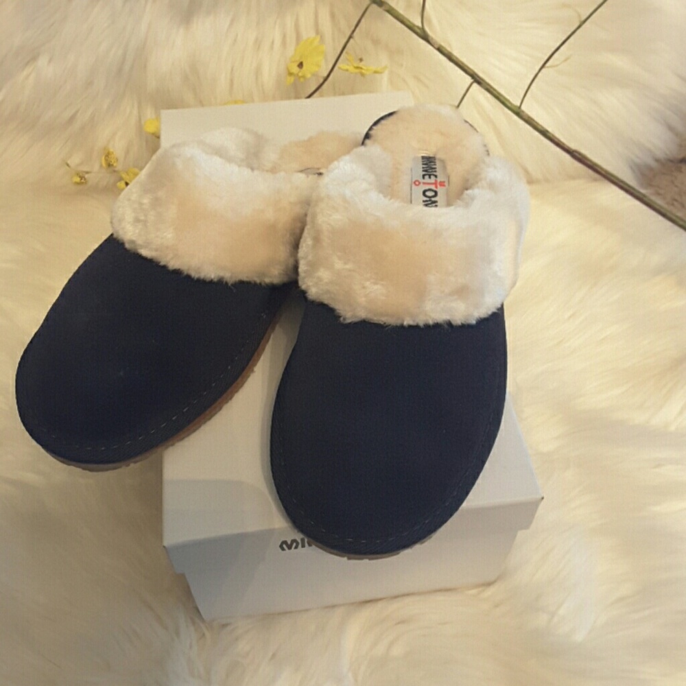 MINNE   TONKA FUR SLIPPERS